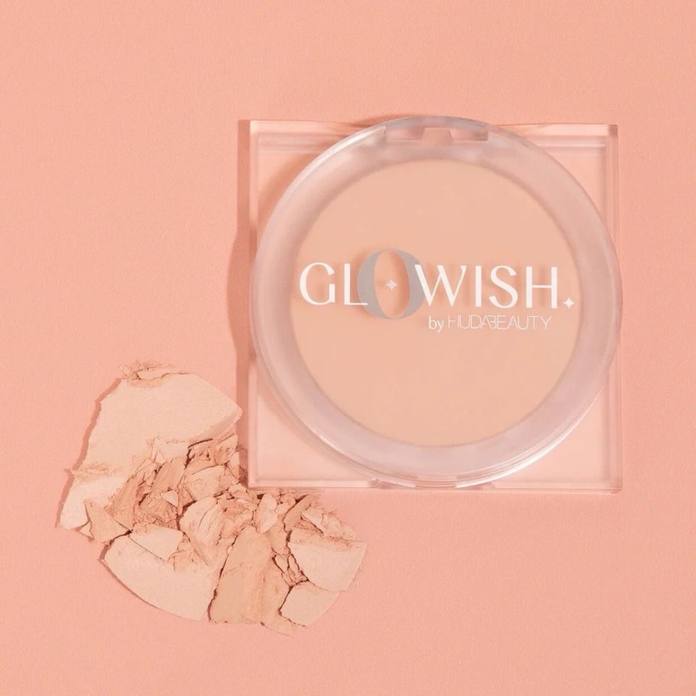 GloWish by Huda Beauty Luminous Pressed Powder in Porcelain 00 DISCONTINUED